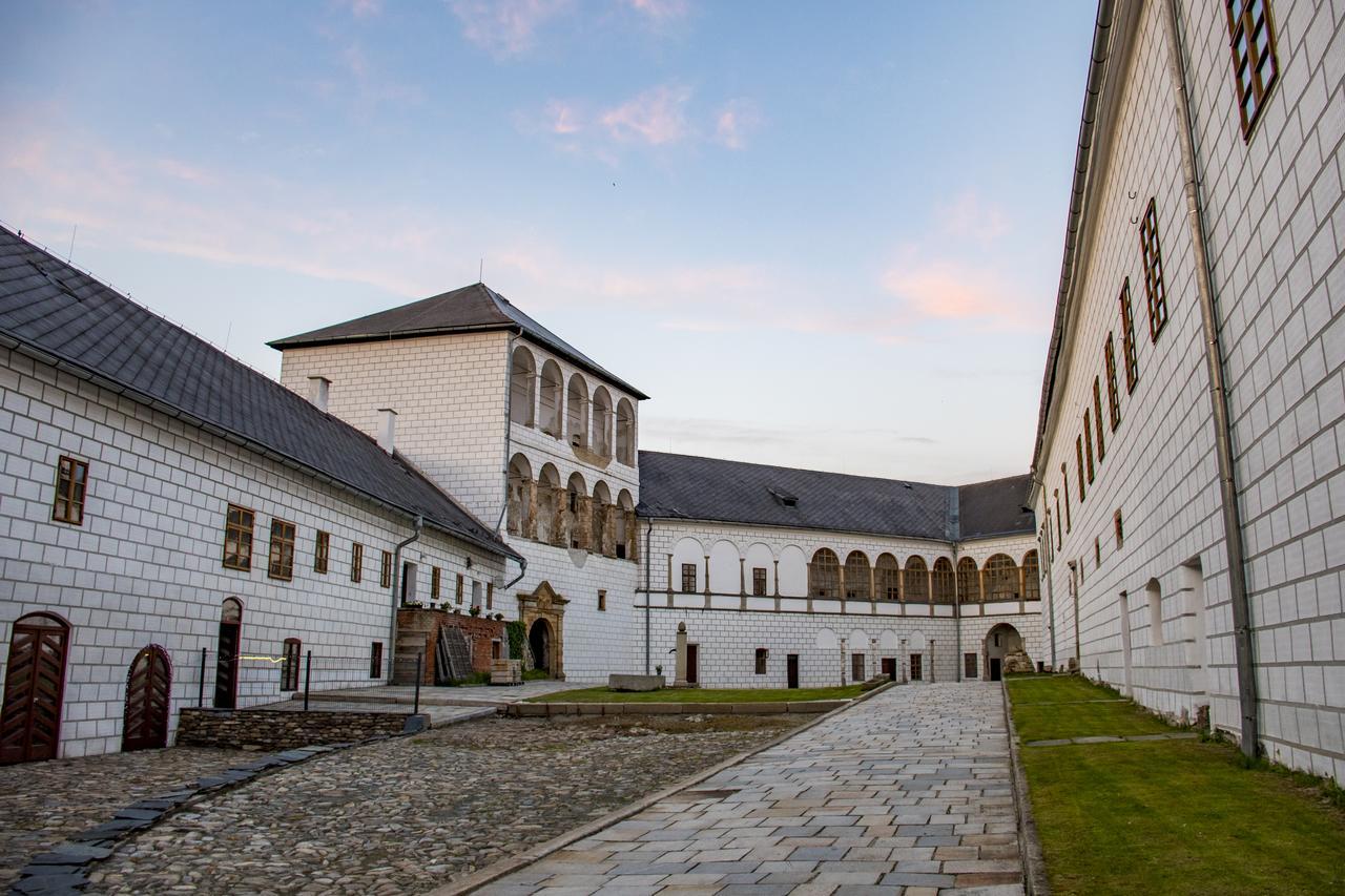 Zamek Kolstejn - Hotel Chateau Goldenstein Branná 외부 사진