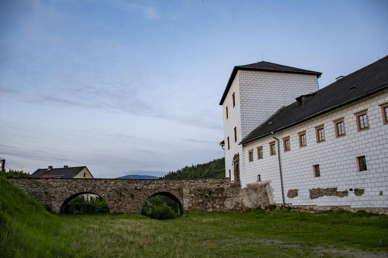 Zamek Kolstejn - Hotel Chateau Goldenstein Branná 외부 사진
