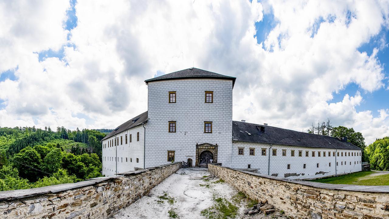 Zamek Kolstejn - Hotel Chateau Goldenstein Branná 외부 사진